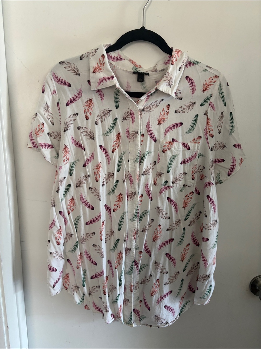 White Feather-Print Short-Sleeve Button-Down Shirt